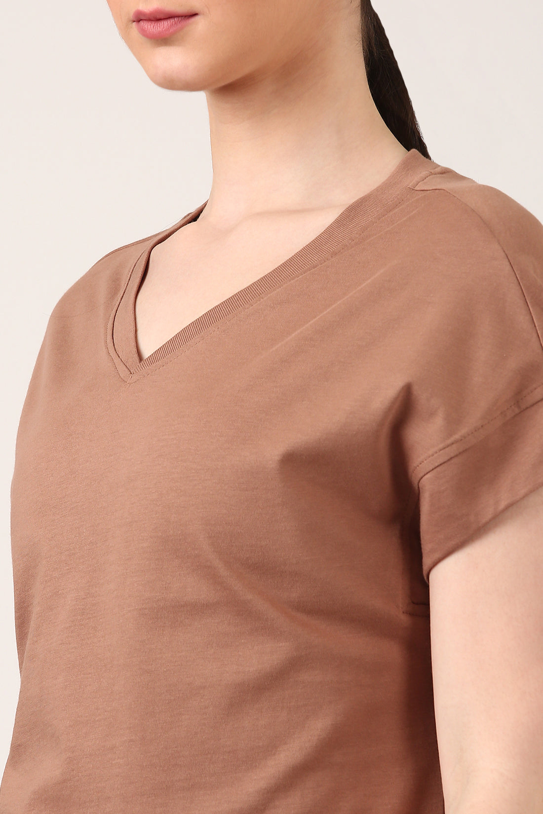 V-Neck terracotta T-shirt With Side Slit