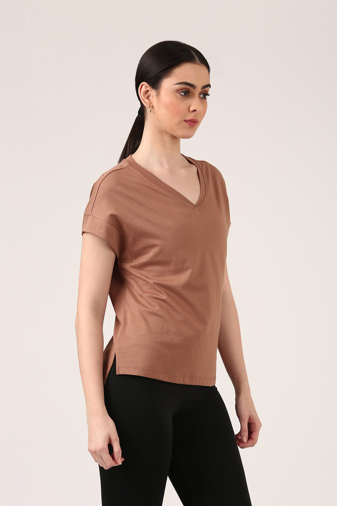 V-Neck terracotta T-shirt With Side Slit