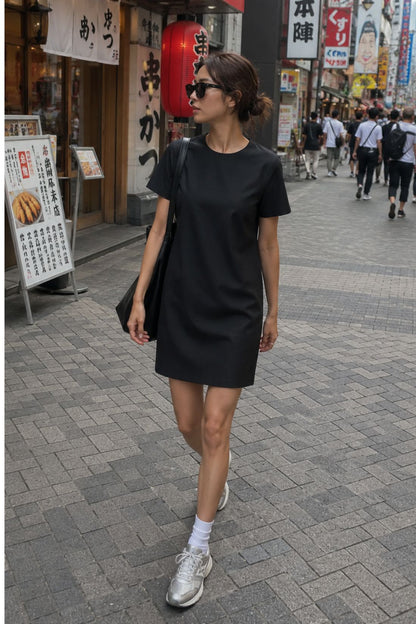 Women’s Solid Black Shift Dress